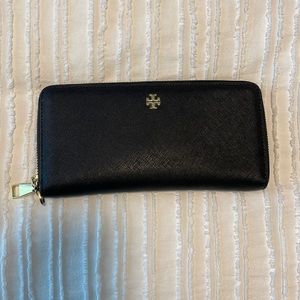TORY BURCH Black Leather Wallet